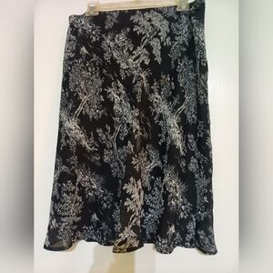 2/$10 Chic Black and White Midi Skirt